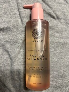 Lacuna Pink Aloe & Hyaluronic Facial Cleanser